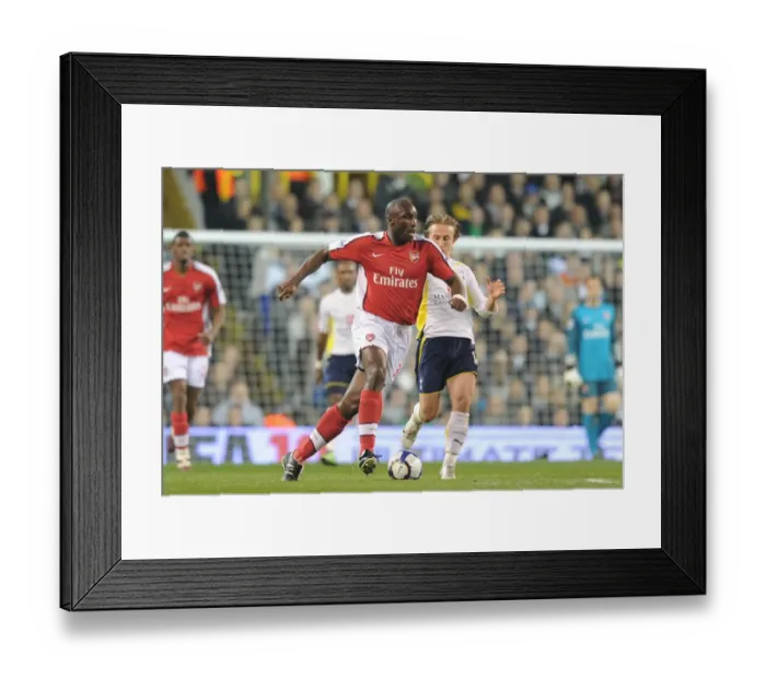 Framed Print : Sol Campbell (Arsenal) Luka Modric (Tottenham). Tottenham Hotspur 2: 1 Arsenal Framed Print : Sol Campbell (Arsenal) Luka Modric (Tottenham). Tottenham Hotspur 2: 1 Arsenal