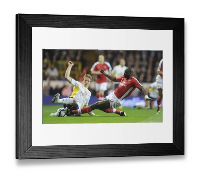 Framed Print : Sol Campbell (Arsenal) Roman Pavlyuchenko (Tottenham). Tottenham Hotspur 2: 1 Arsenal Framed Print : Sol Campbell (Arsenal) Roman Pavlyuchenko (Tottenham). Tottenham Hotspur 2: 1 Arsenal