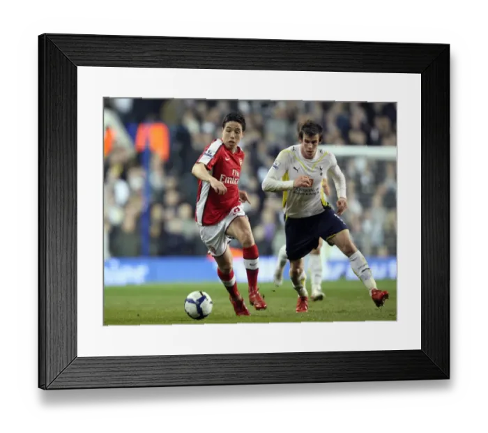 Framed Print : Samir Nasri (Arsenal) Gareth Bale (Tottenham). Tottenham Hotspur 2: 1 Arsenal Framed Print : Samir Nasri (Arsenal) Gareth Bale (Tottenham). Tottenham Hotspur 2: 1 Arsenal
