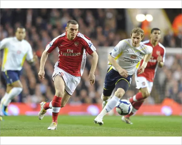 Thomas Vermaelen (Arsenal) Roman Pavlyuchenko (Tottenham). Tottenham Hotspur 2: 1 Arsenal