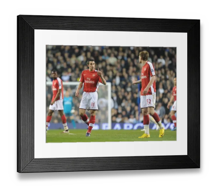 Framed Print : Van Persie and Bendtner's Determined Performance: Arsenal's Win at White Hart Lane (2010)