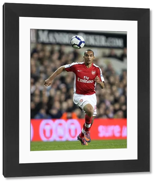 Theo Walcott (Arsenal). Tottenham Hotspur 2: 1 Arsenal. Barclays Premier League