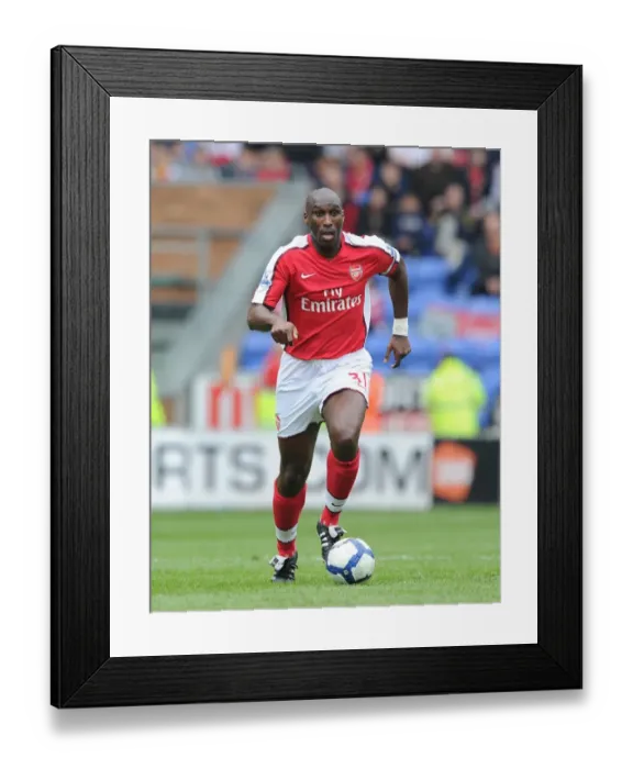 Framed Print : Sol Campbell (Arsenal). Wigan Athletic 3: 2 Arsenal, FA Barclays Premier League Framed Print : Sol Campbell (Arsenal). Wigan Athletic 3: 2 Arsenal, FA Barclays Premier League