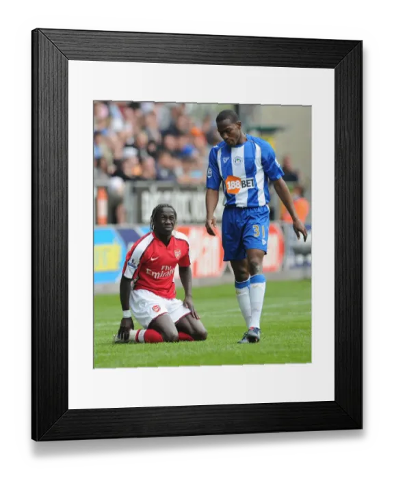 Framed Print : Bacary Sagna (Arsenal) Maynor Figueroa (Wigan). Wigan Athletic 3: 2 Arsenal