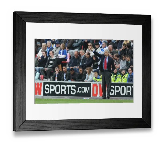 Framed Print : Arsenal manager Arsene Wenger. Wigan Athletic 3: 2 Arsenal, FA Barclays Premier League