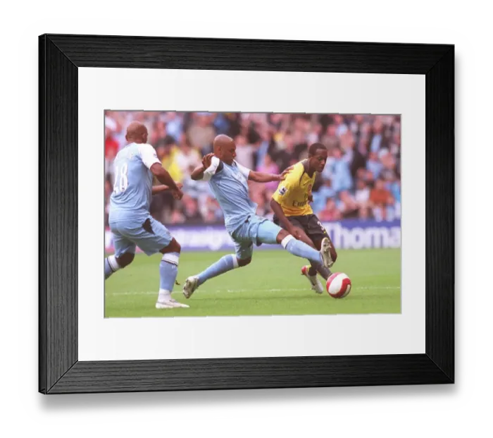 Framed Print : Justin Hoyte (Arsenal) Ousmane Dabo (Man City)