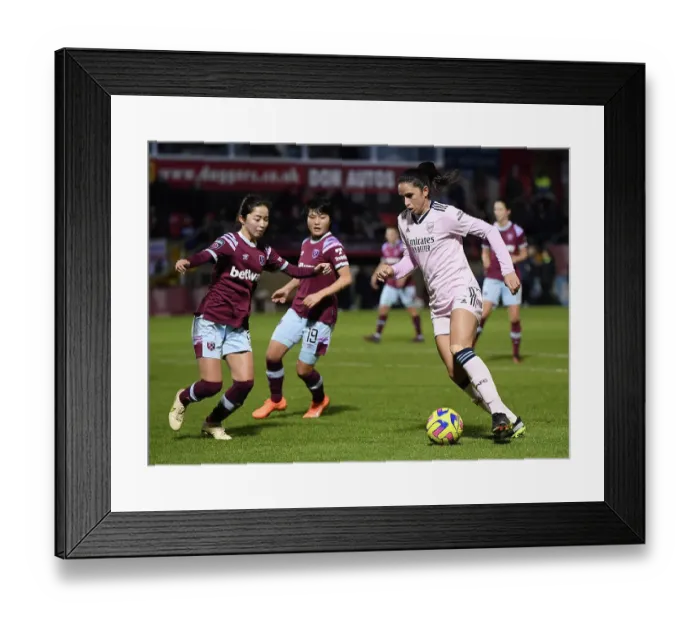 Framed Print : Rafaelle Souza in Action: Arsenal vs West Ham United, FA Women's Super League