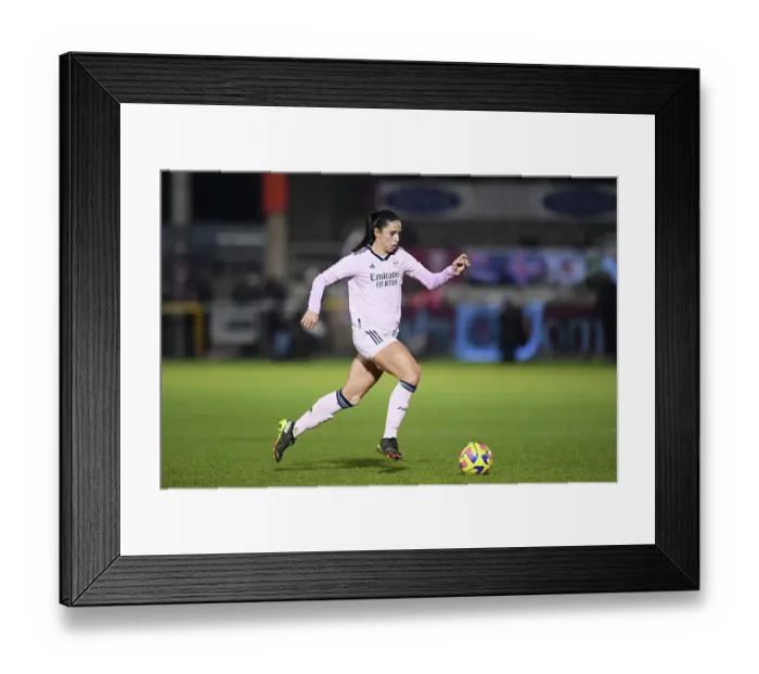 Framed Print : Arsenal's Rafaelle Souza in Action against West Ham United in FA Women's Super League