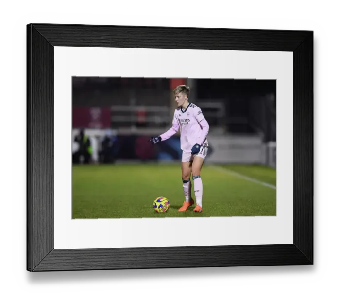 Framed Print : Arsenal's Lina Hurtig in Action during FA Women's Super League Match Framed Print : Arsenal's Lina Hurtig in Action during FA Women's Super League Match
