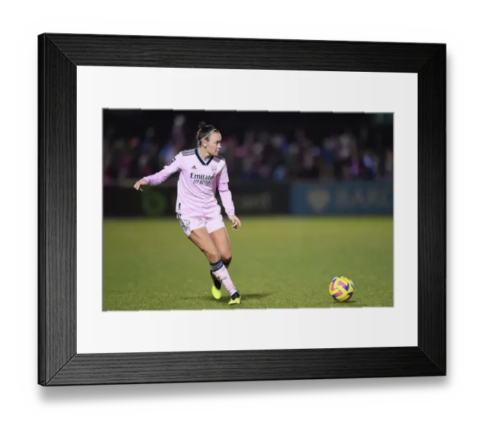 Framed Print : Caitlin Foord's Brilliant Performance: Arsenal Women's Triumph Over West Ham United