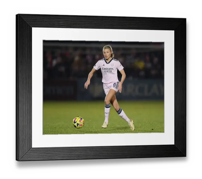 Framed Print : Arsenal's Leah Williamson in Action against West Ham United in FA Women's Super League Clash