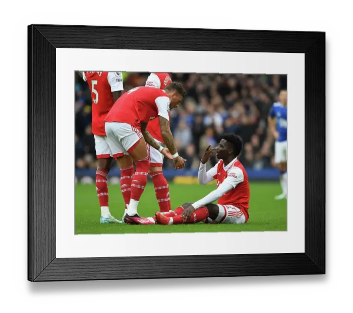 Framed Print : Arsenal's White and Saka in Action: Everton vs Arsenal, Premier League 2022-23