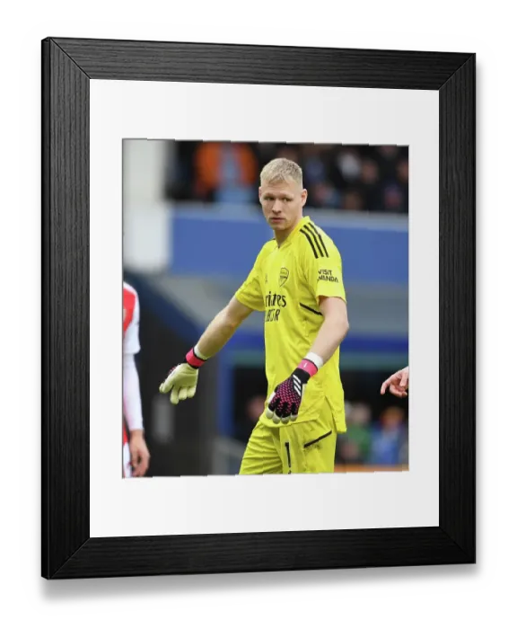 Framed Print : Arsenal's Aaron Ramsdale Faces Off Against Everton in Premier League Clash Framed Print : Arsenal's Aaron Ramsdale Faces Off Against Everton in Premier League Clash