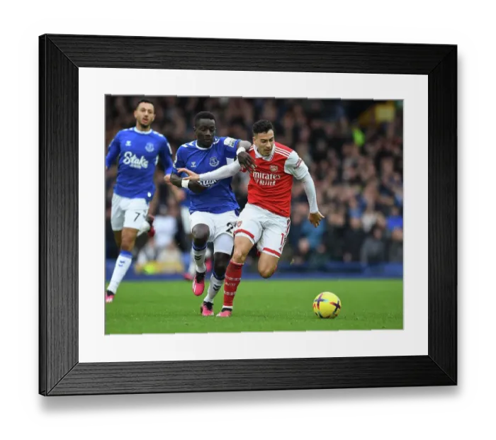 Framed Print : Gabriel Martinelli Breaks Past Everton's Idrissa Gana Gueye: Everton vs Arsenal, Premier League 2022-23 Framed Print : Gabriel Martinelli Breaks Past Everton's Idrissa Gana Gueye: Everton vs Arsenal, Premier League 2022-23