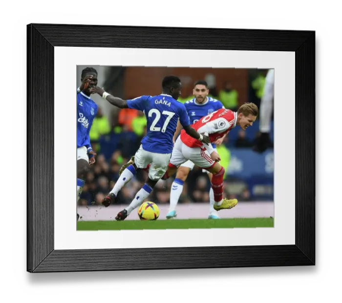 Framed Print : Martin Odegaard Breaks Past Idrissa Gana Gueye: Everton vs Arsenal, Premier League 2022-23 Framed Print : Martin Odegaard Breaks Past Idrissa Gana Gueye: Everton vs Arsenal, Premier League 2022-23