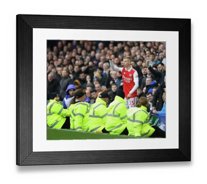 Framed Print : Zinchenko in Action: Everton vs. Arsenal, Premier League 2023 Framed Print : Zinchenko in Action: Everton vs. Arsenal, Premier League 2023