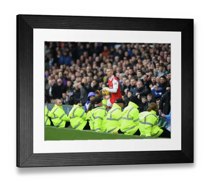 Framed Print : Zinchenko in Action: Arsenal vs. Everton, Premier League 2022-23