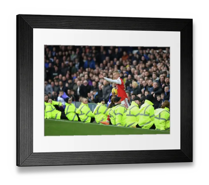 Framed Print : Zinchenko in Action: Arsenal vs. Everton, Premier League 2022-23 Framed Print : Zinchenko in Action: Arsenal vs. Everton, Premier League 2022-23