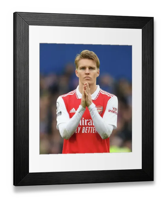 Framed Print : Martin Odegaard Celebrates with Arsenal Fans after Everton vs Arsenal Premier League Match, 2022-23