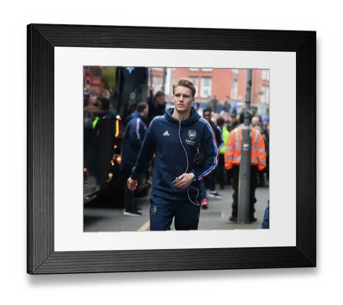 Framed Print : Arsenal's Martin Odegaard Arrives at Goodison Park Ahead of Everton Clash - Premier League 2022-23 Framed Print : Arsenal's Martin Odegaard Arrives at Goodison Park Ahead of Everton Clash - Premier League 2022-23