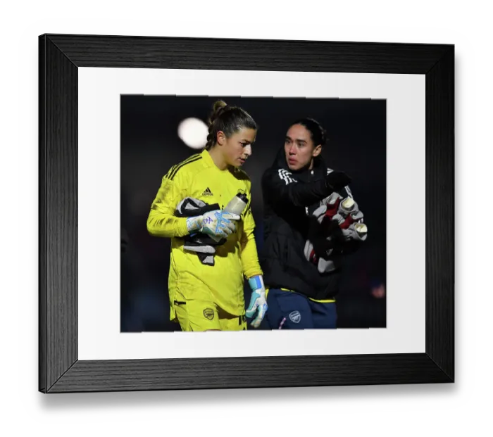 Framed Print : Arsenal Women vs Manchester City Women: Sabrina D'Angelo and Manuela Zinsberger in FA WSL Cup Semi-Final Showdown