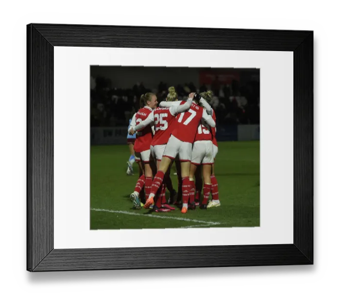 Framed Print : Arsenal Women vs Manchester City Women: Celebrating a Goal in the FA WSL Continental Tyres League Cup Semi-Final