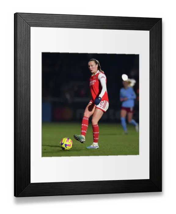 Framed Print : Arsenal Women vs Manchester City: FA WSL Cup Semi-Final Showdown