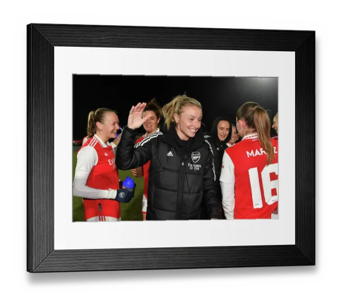 Framed Print : Arsenal Women vs Manchester City Women: FA WSL Cup Semi-Final Showdown - Leah Williamson's Emotional Moment