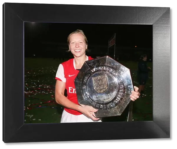 Jayne Ludlow (Arsenal Ladies) celebrates at the end of the match