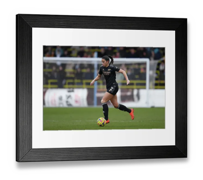 Framed Print : Arsenal's Rafaelle Souza Goes Head-to-Head with Manchester City in FA Women's Super League Clash