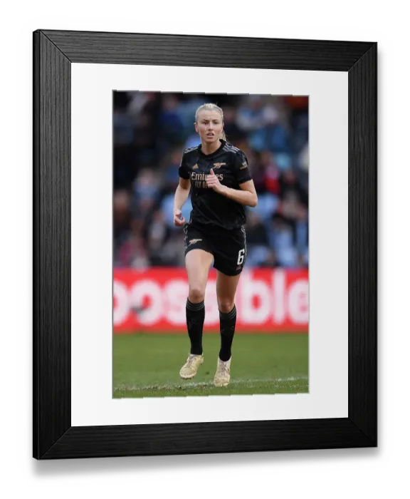 Framed Print : Arsenal's Leah Williamson Faces Off Against Manchester City in FA Women's Super League Clash