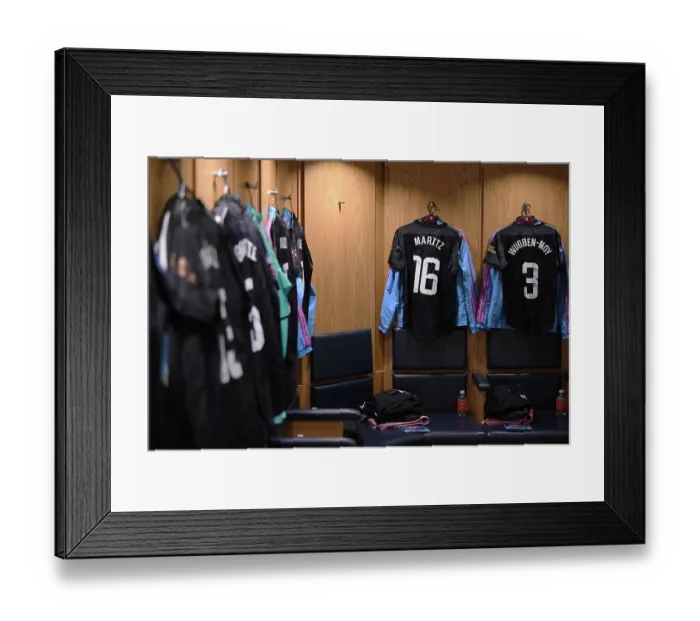 Framed Print : Arsenal Football Club: Pre-Match Preparation - Manchester City vs Arsenal, FA Women's Super League