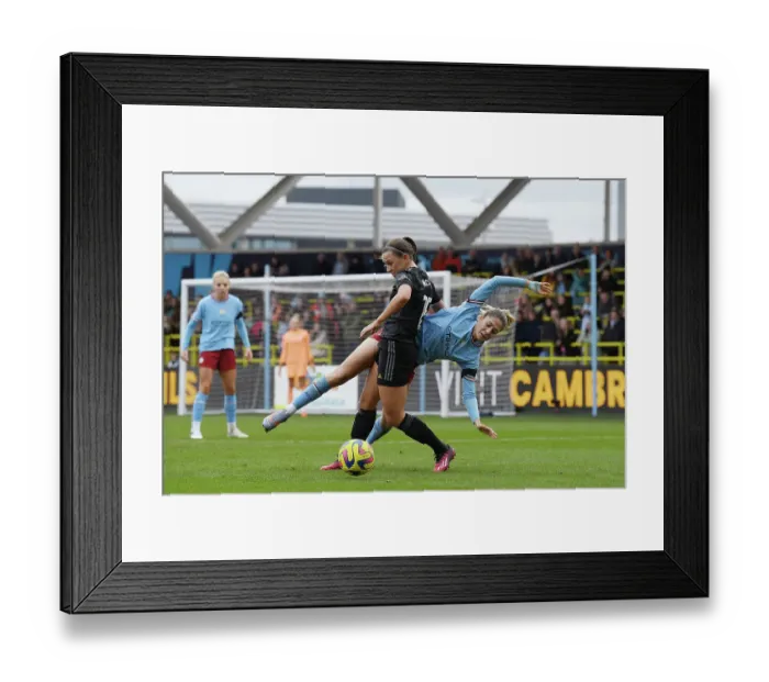 Framed Print : Battle for Possession: Arsenal vs. Manchester City - FA Women's Super League