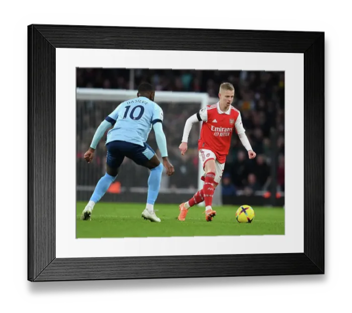 Framed Print : Zinchenko in Action: Arsenal vs. Brentford, Premier League 2022-23