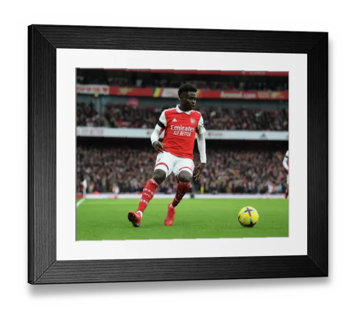Framed Print : Arsenal's Bukayo Saka in Action: Premier League 2022-23 - Arsenal vs. Brentford