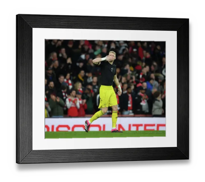 Framed Print : Arsenal's Aaron Ramsdale Emotional Reunion with Family after Arsenal v Brentford Match Framed Print : Arsenal's Aaron Ramsdale Emotional Reunion with Family after Arsenal v Brentford Match