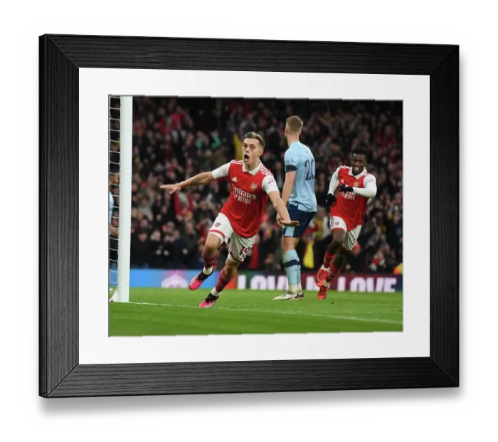 Framed Print : Arsenal's Trossard Scores the Winner: Arsenal FC vs Brentford FC, Premier League 2022-23