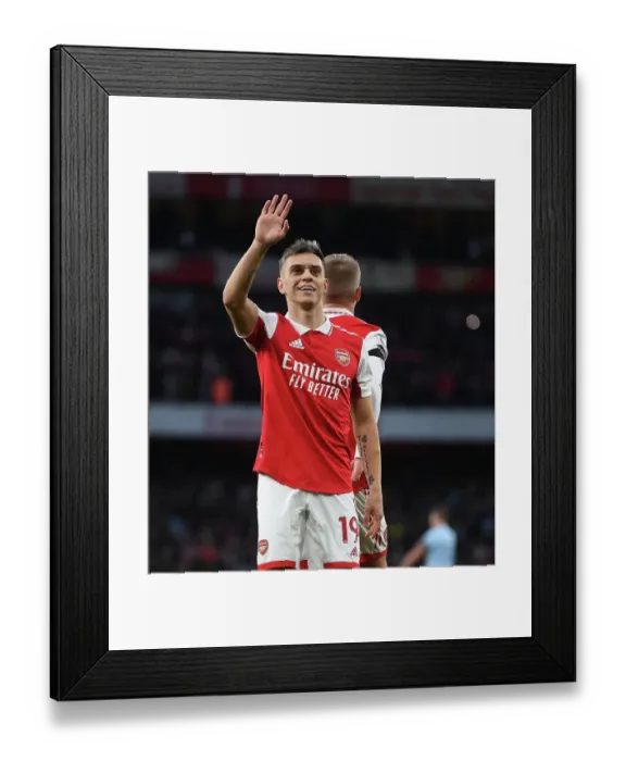 Framed Print : Arsenal's Trossard Scores Thriller: Arsenal FC vs Brentford FC, Premier League 2022-23