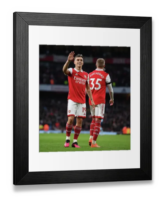 Framed Print : Trossard Stunner: Dramatic Equalizer in Arsenal's 1-1 Draw Against Brentford