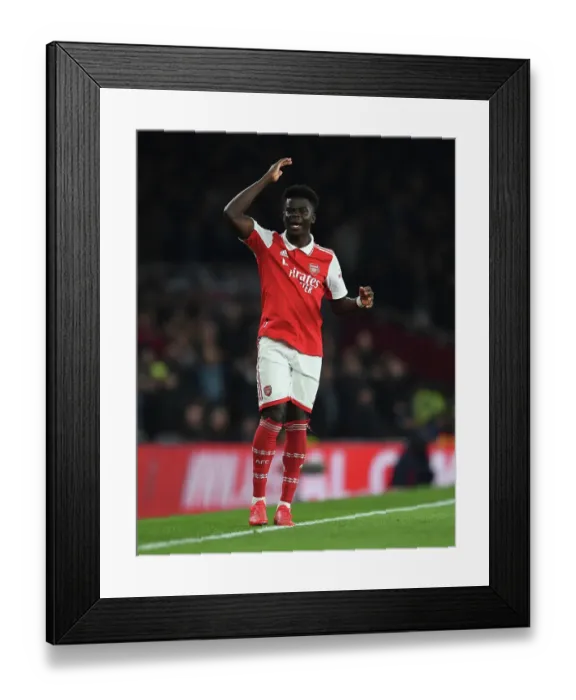 Framed Print : Arsenal's Bukayo Saka Faces Manchester City in the Premier League