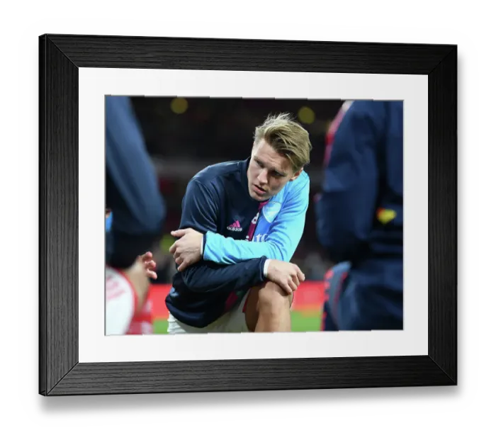 Framed Print : Arsenal's Martin Odegaard Gears Up for Arsenal v Manchester City Showdown (2022-23)