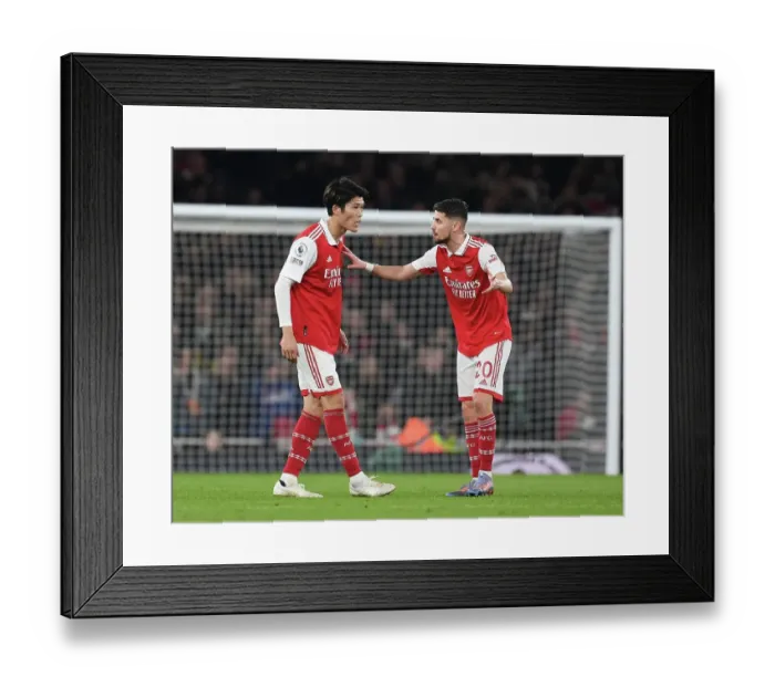 Framed Print : Arsenal vs Manchester City: Clash of Titans in the Premier League Framed Print : Arsenal vs Manchester City: Clash of Titans in the Premier League