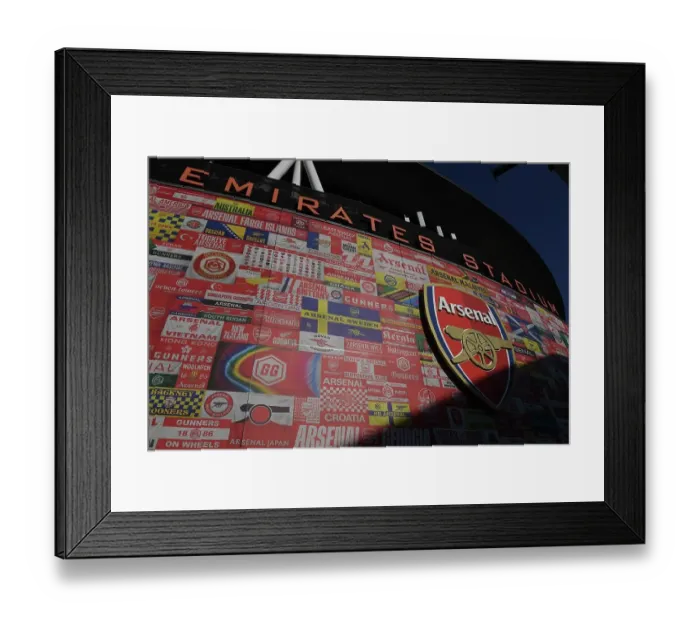 Framed Print : Arsenal vs Manchester City: Premier League Showdown at Emirates Stadium