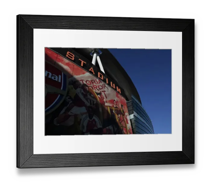 Framed Print : Premier League Showdown: Arsenal vs Manchester City at Emirates Stadium