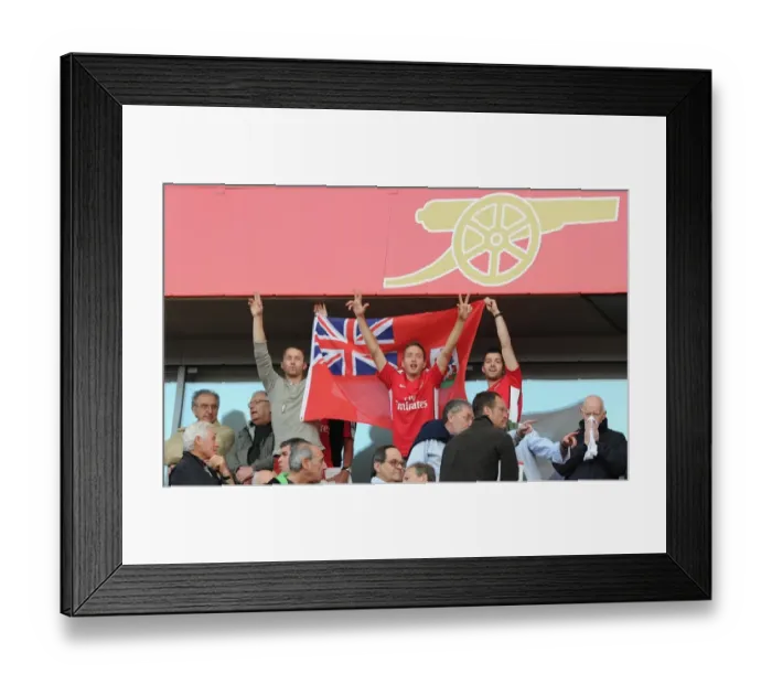 Framed Print : Arsenal fans. Arsenal 0: 0 Manchester City, FA Barclays Premier League, Emirates Stadium