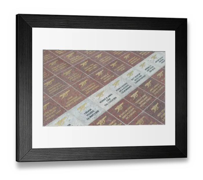 Framed Print : A Battle Unwon: Arsenal vs Manchester City, 0-0 Stalemate at Emirates (2010)