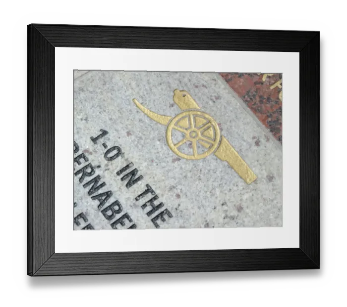 Framed Print : The Unbeaten Rivalry: Arsenal vs Manchester City - A Battle Unwon at Emirates (April 2010)