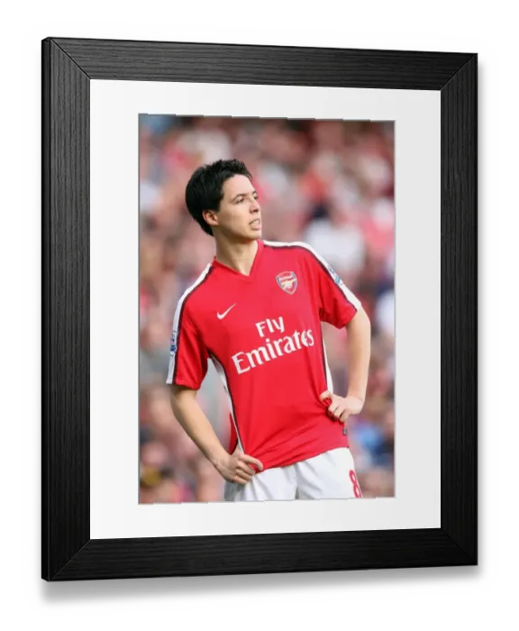 Framed Print : Samir Nasri: Stalemate at Emirates - Arsenal vs Manchester City, Barclays Premier League, 24 / 4 / 10 Framed Print : Samir Nasri: Stalemate at Emirates - Arsenal vs Manchester City, Barclays Premier League, 24 / 4 / 10