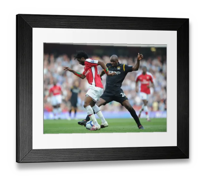 Framed Print : Alex Song (Arsenal) Patrick Vieira (Man City). Arsenal 0: 0 Manchester City