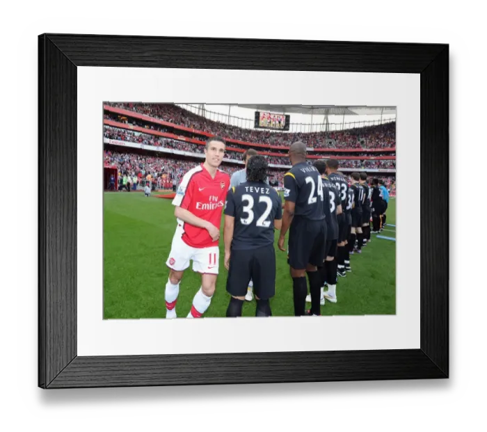 Framed Print : Robin van Persie Framed Print : Robin van Persie